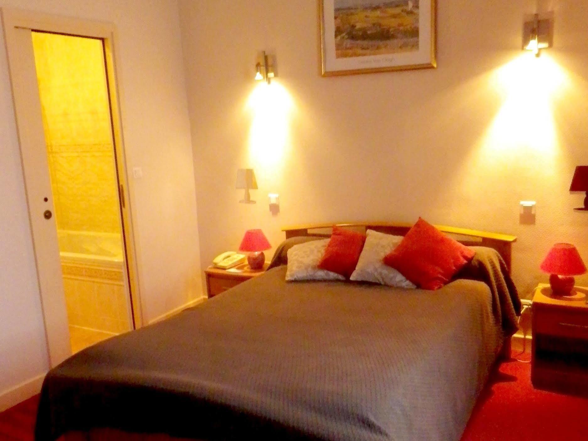 Hostellerie De La Poste Clamecy Kültér fotó